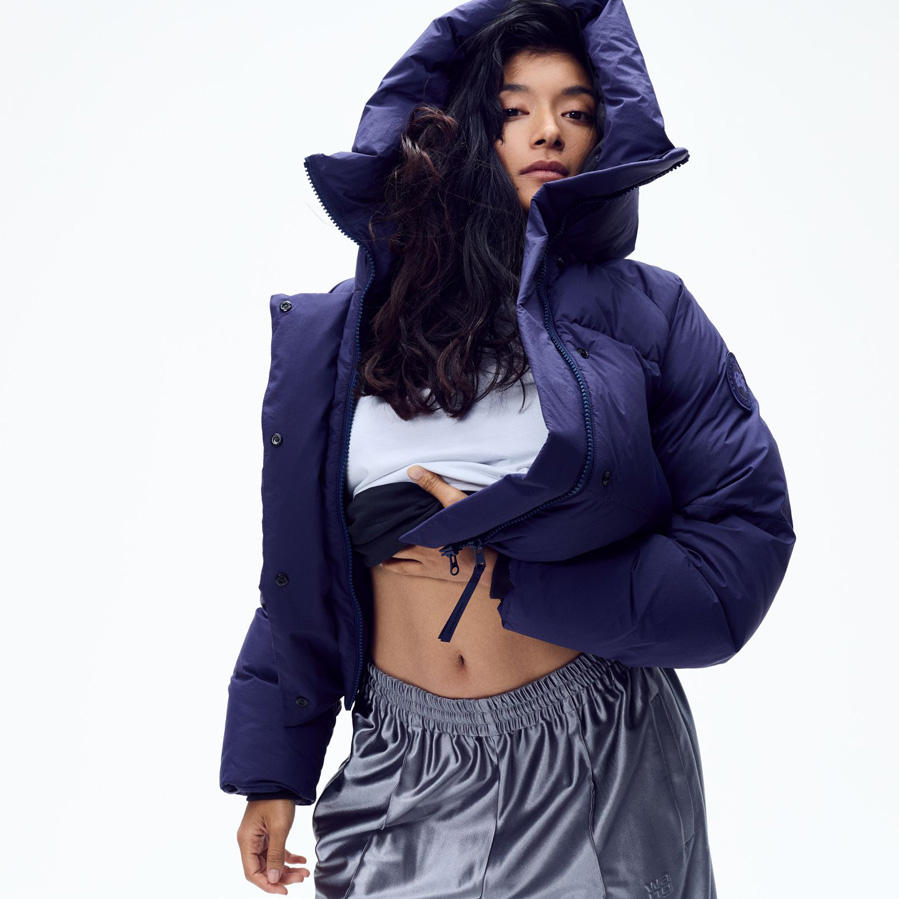 CANADA GOOSE MOVING FORWARD Starring Rola 